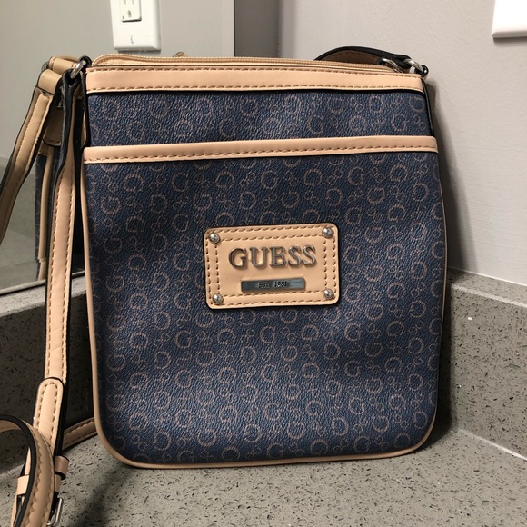 Guess Handbags - Guess purse
